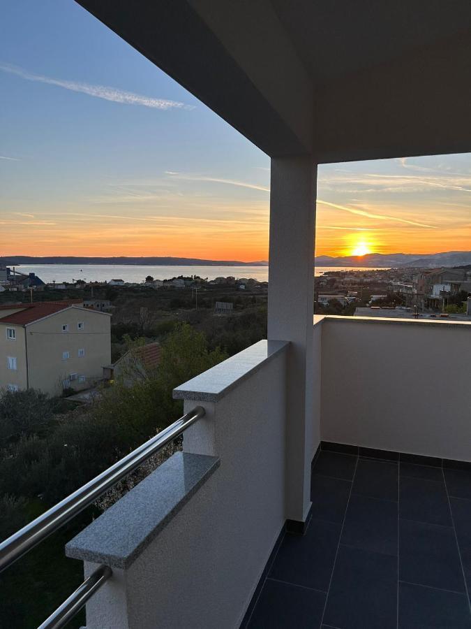 Apartment Marko With A Beautiful View Of The Sea Kastel Sucurac Exterior photo