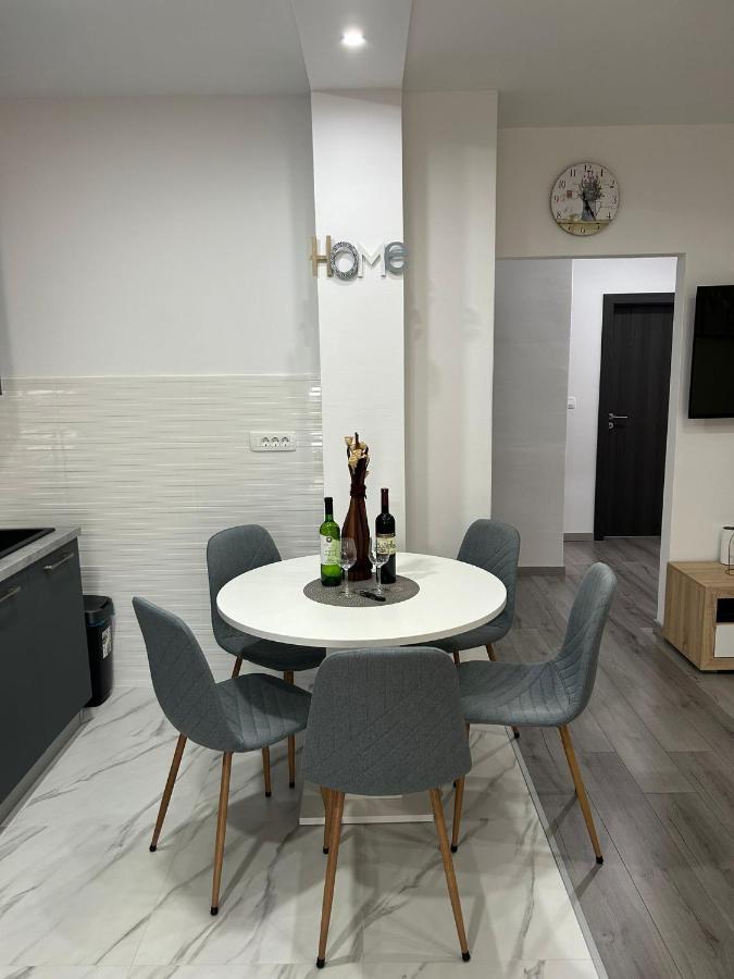Apartment Marko With A Beautiful View Of The Sea Kastel Sucurac Exterior photo
